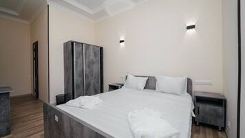 Double Room, Pool View | Free WiFi