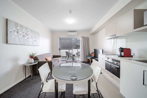 Lakeside 1-Bed with A/C, Parking & Balcony