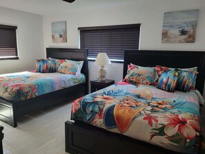2 habitaciones, tabla de planchar con plancha, wifi y ropa de cama