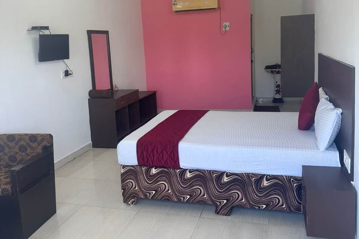 Deluxe Room | 1 bedroom, free WiFi