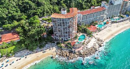 Girasol 901: Beachfront Suite on Playa Gemelas