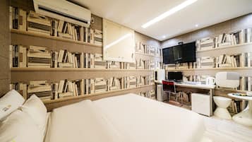 Deluxe-Doppelzimmer | Laptopgeeigneter Arbeitsplatz, kostenloses WLAN