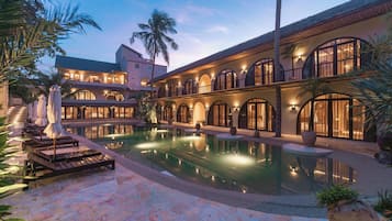 Kamar Deluks, 1 Tempat Tidur Queen, pemandangan kolam renang | Area keluarga