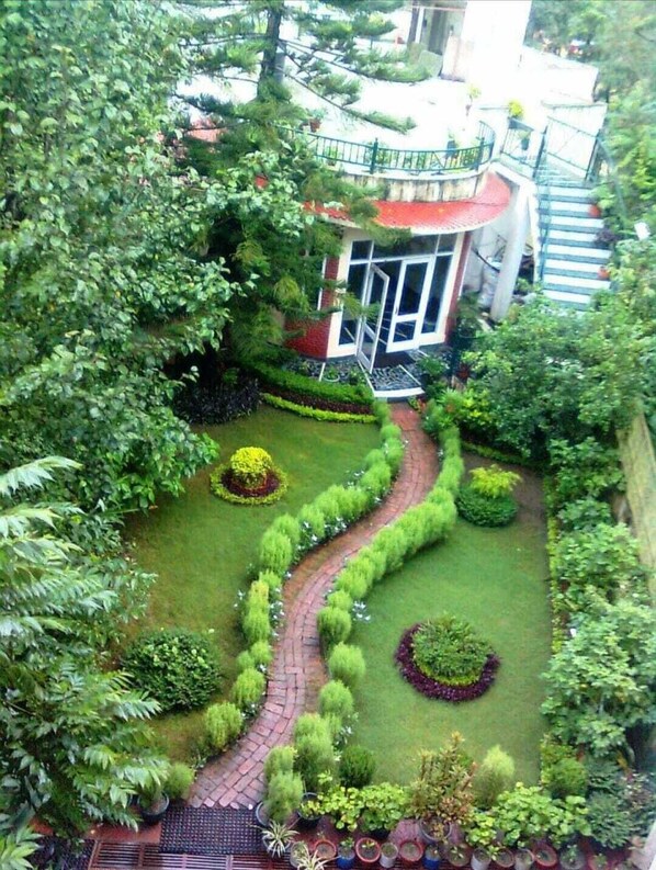 Front of property - Kenwood Resort (Kasauli)