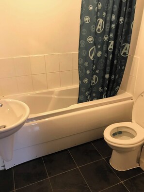 Towels - Ground Floor Flat Near Beach (Bournemouth)