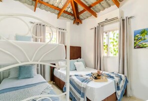 2 slaapkamers, een strijkplank/strijkijzer, wifi, beddengoed