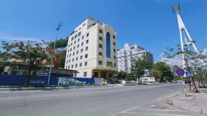 Unclassified image, 5 of 14, button - Properiti Boutique Hotel & Restaurent (Bai Chay)