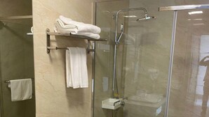 Unclassified image, 3 of 14, button - Properiti Boutique Hotel & Restaurent (Bai Chay)