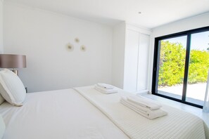 2 bedrooms, iron/ironing board, free WiFi, bed sheets - 125 Quinta do Paraiso, elegant Holiday Villa! (Carvoeiro)