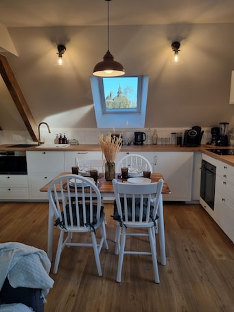 Cuisine privée. Le perchoir de Pibri // Les apparts de Maddy