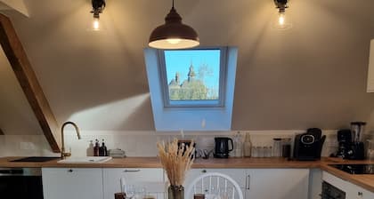 Pibri's perch // Maddy's apartments