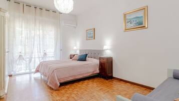 1 chambre, fer et planche Ă repasser, Wi-Fi, draps fournis