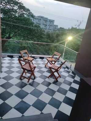 Terrace/patio - Charming 3-bedroom villa with AC in delightful @ eDEN Beach China Veerampattinam (Chinna Veerampattinam)