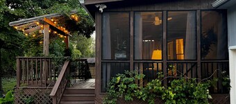 Cozy Getaway East of Nashville