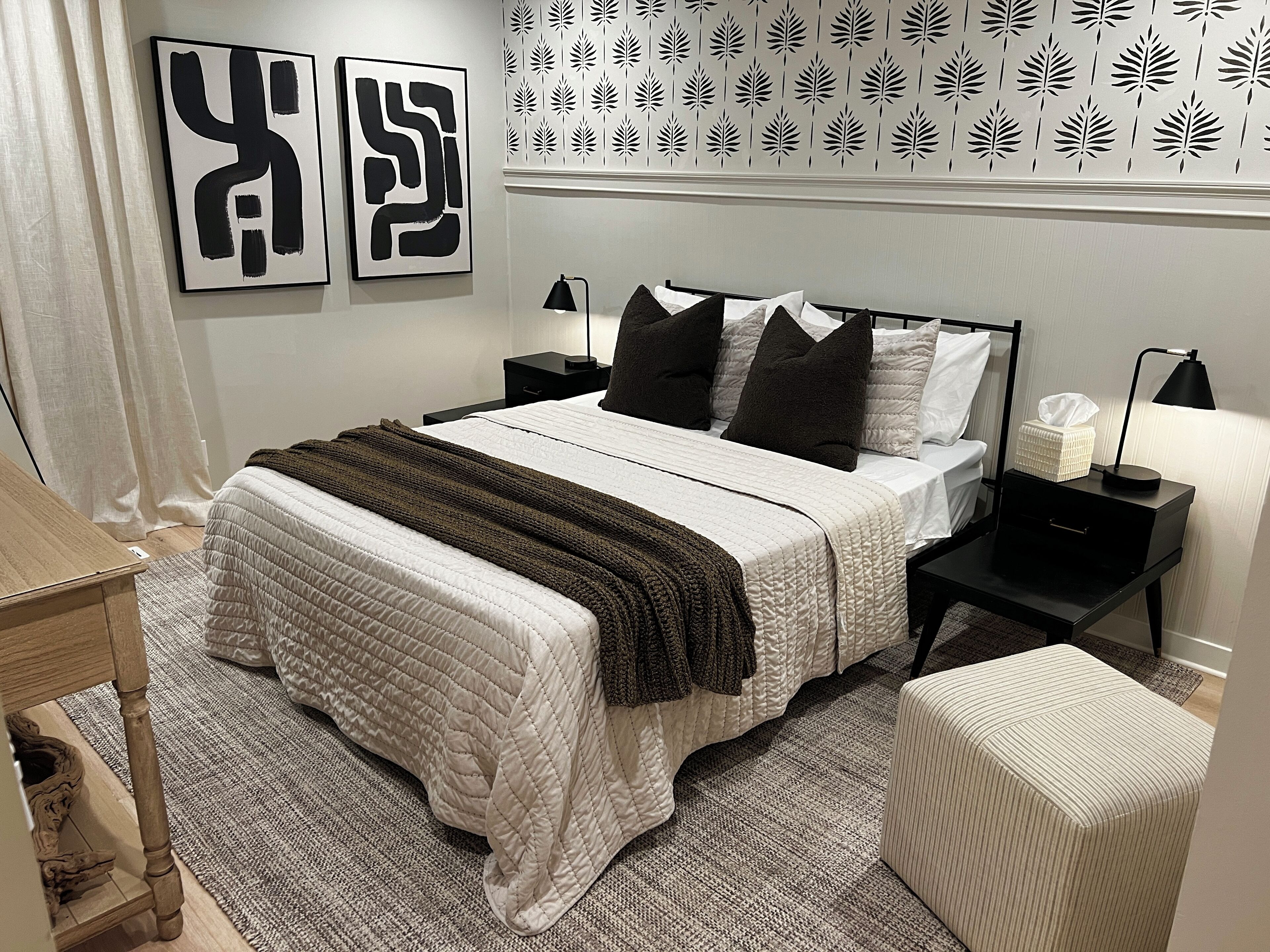 3 bedrooms, iron/ironing board, travel crib, WiFi