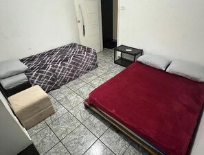 Basic Double Room | Soundproofing, free WiFi - Hostel Sideral (Campo Grande)