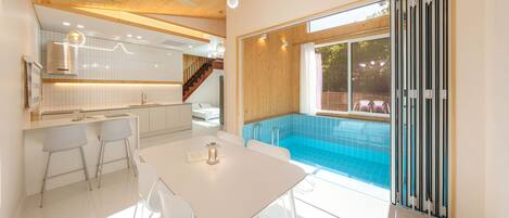 2 bedrooms, free WiFi