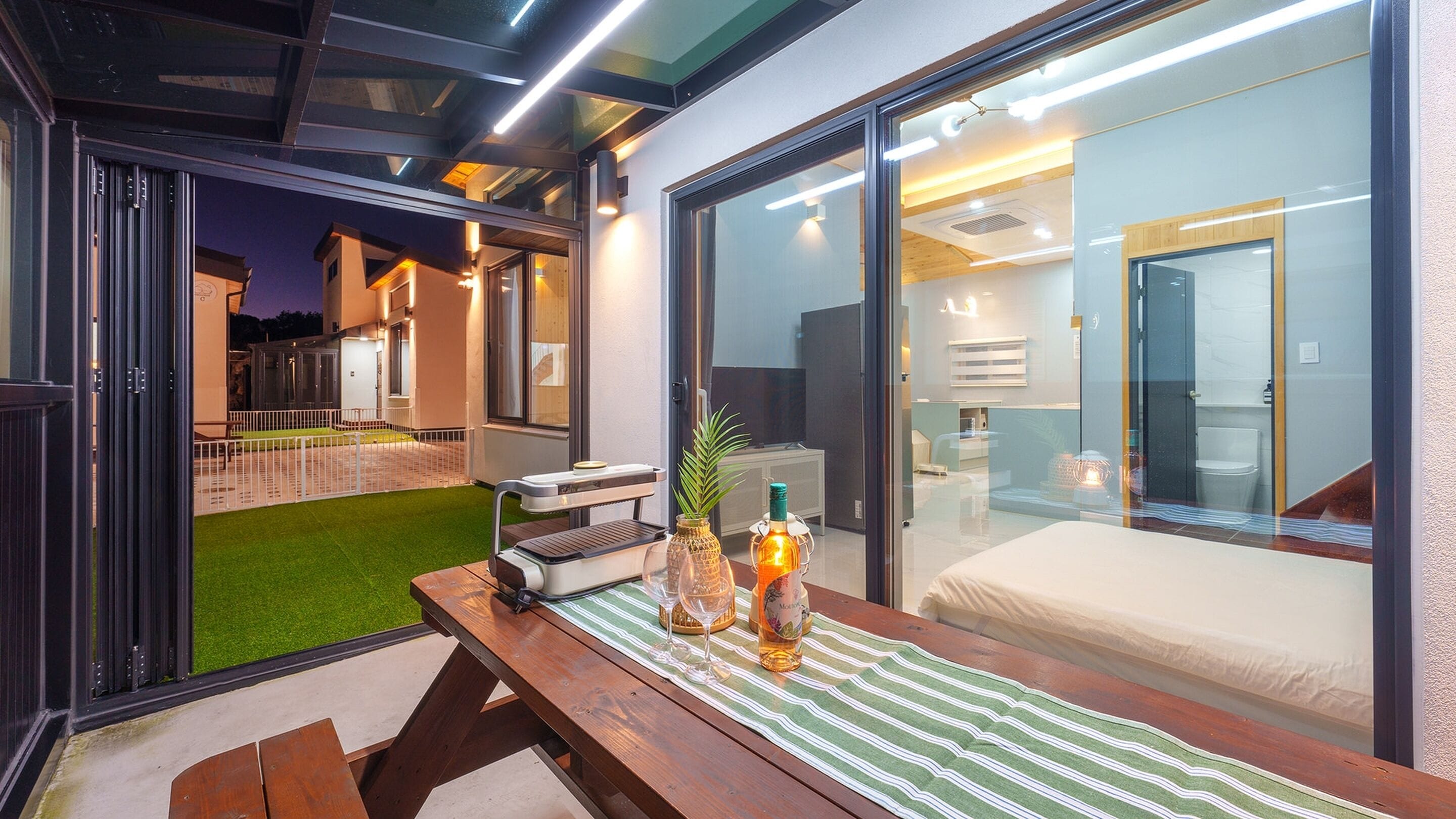 Basic Room, 2 Bedrooms (Stay dokche O) | 2 bedrooms, free WiFi