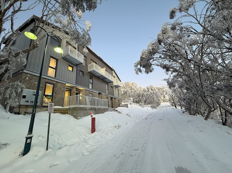 Exterior. Everest Chalet - Cosy Mount Buller Alpine Chalet • Sleeps 12