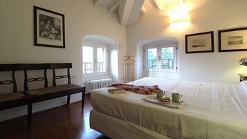 4 camere, ferro/asse da stiro, culla da viaggio, Wi-Fi gratuito