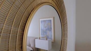 3 bedrooms, iron/ironing board, bed sheets