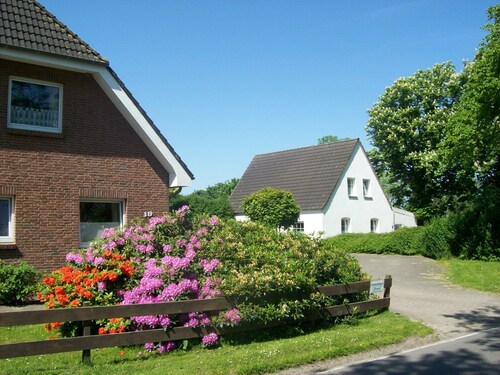 Apartment '3-Raum-Ferienwohnung' with Private Terrace, Shared Garden and Wi-Fi