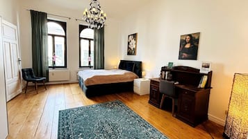 2 bedrooms, WiFi (free), bed sheets