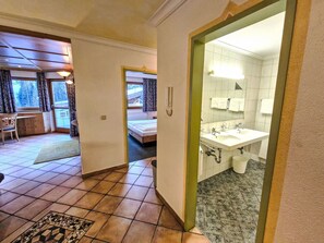 2 bedrooms, free WiFi