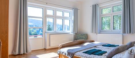 6 camere, Wi-Fi gratuito