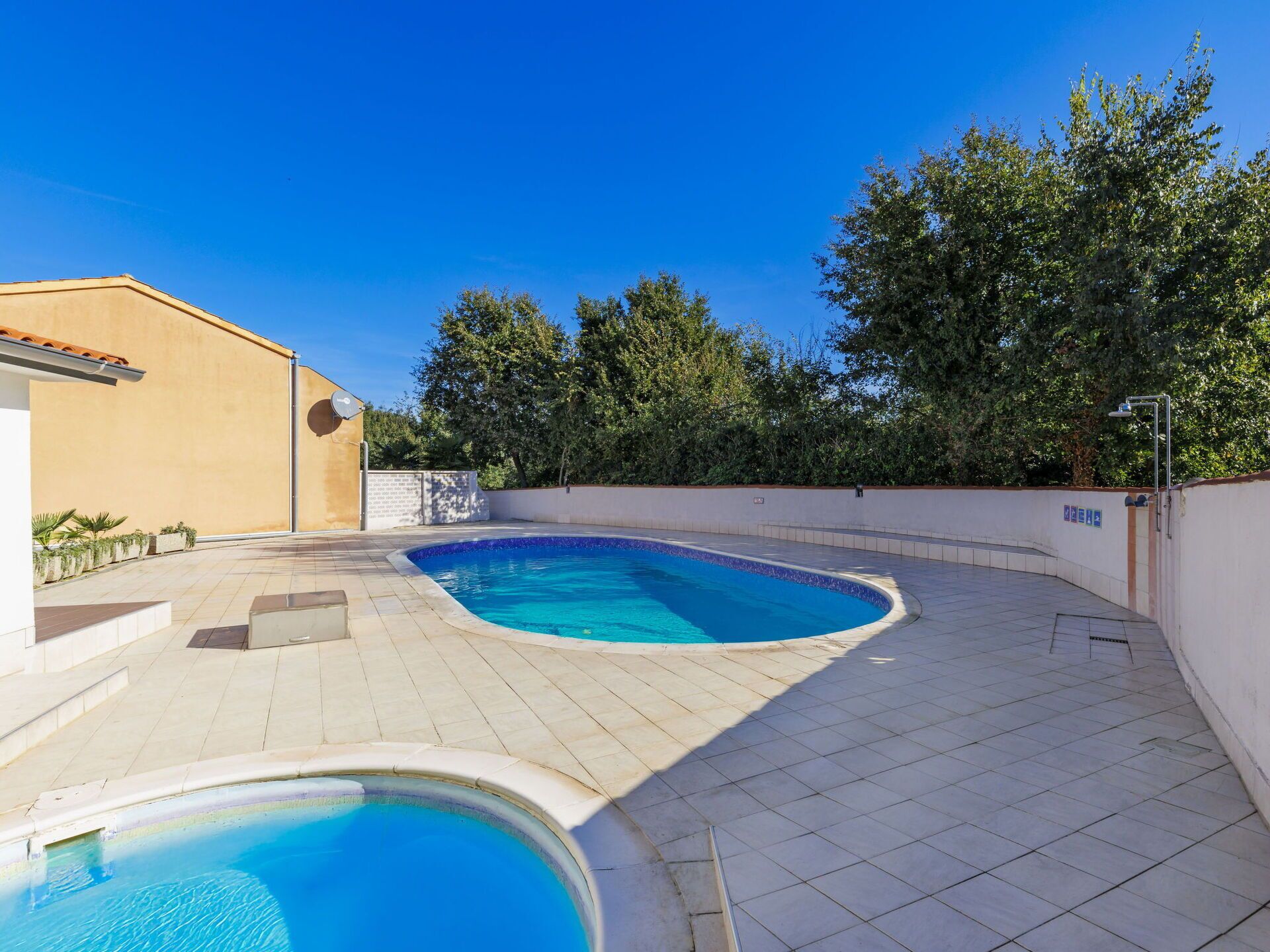 Blue, Swimming Pool, Residential Area, Composite Material, Shade, Estate, Concrete, Landscaping, Villa, Resort
