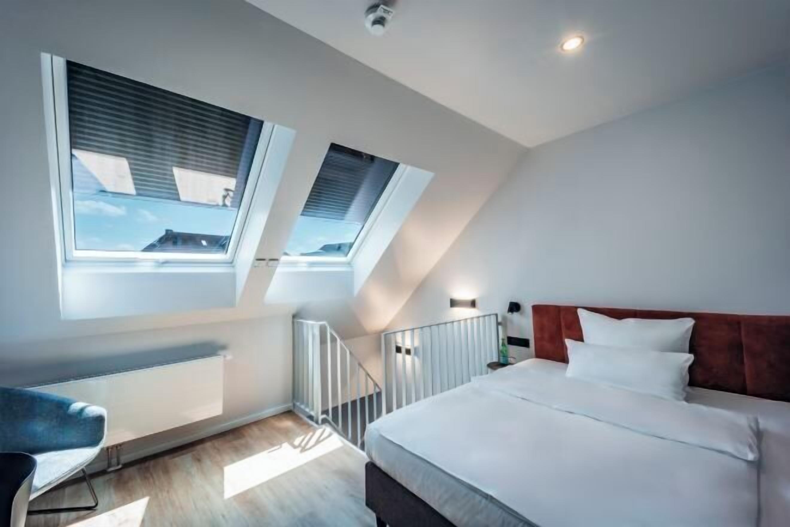 Schallisolierte Zimmer, kostenloses WLAN, Bettwäsche