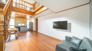 Basic Room, 1 Bedroom (Ilang Ilang (Duplex/Spa/Private BBQ)) | 1 bedroom, free WiFi - Gapyeong Arom Spa Pension (Gapyeong)