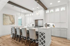 Fridge, microwave, oven, stovetop - 🦩Book Me Baby! Hi Beautiful~Ciao Bella at Seacrest Beach🦩 (Inlet Beach)