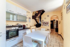 듀플렉스, 발코니 | 전용 주방 | 에스프레소 메이커, 커피/티 메이커, 전기 주전자, 토스터