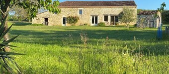 Tranquil studio with WiFi in charming Pugnac