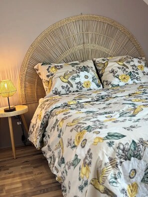 2 chambres, fer et planche à repasser, lit parapluie, Wi-Fi gratuit