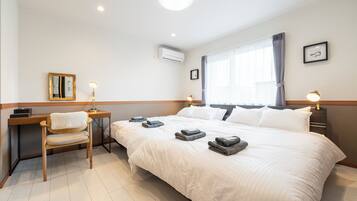 4 bedrooms, iron/ironing board, free WiFi, bed sheets