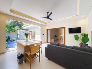 Villa, 2 Bedrooms, Pool View | Private kitchen