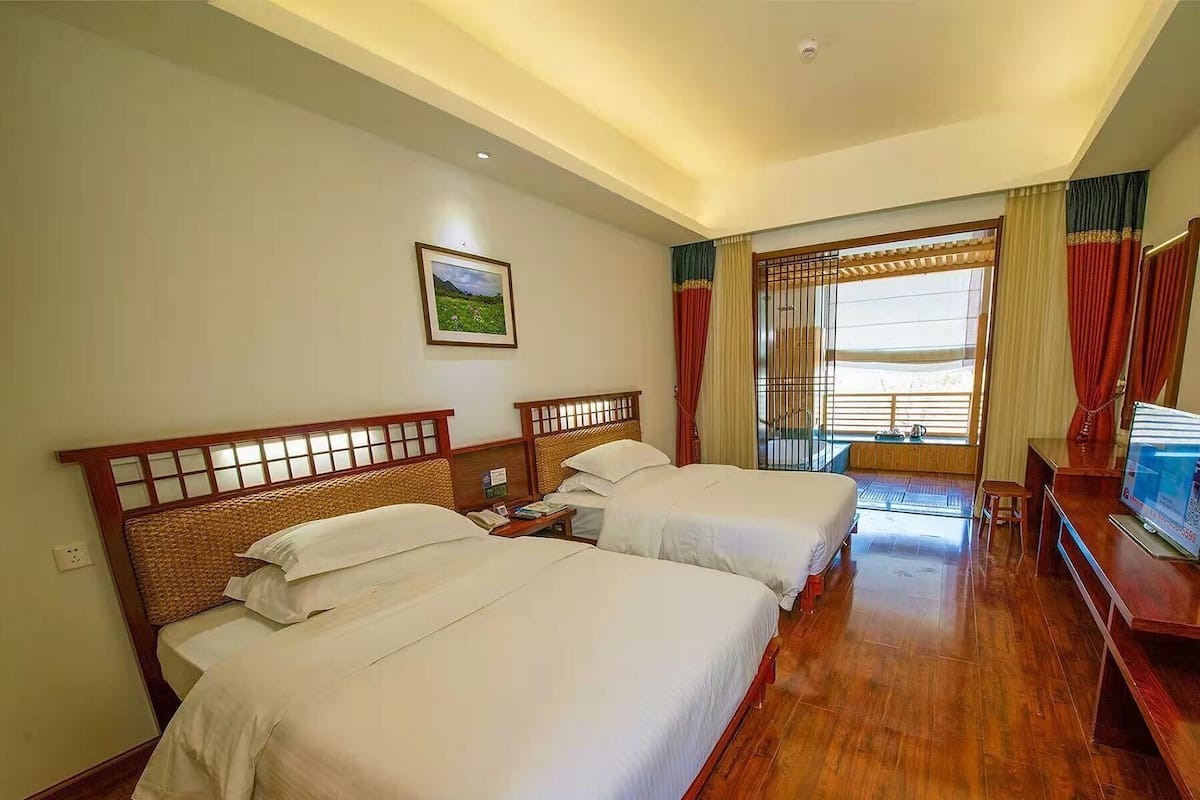 ห้องสแตนดาร์ดดับเบิล, วิวภูเขา | ตู้นิรภัยในห้องพัก, ผ้าม่านกันแสง, เตารีด/โต๊ะรีดผ้า, Wi-Fi ฟรี