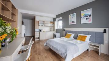 Estudi en suite Comfort | Escriptori, espai de treball apte per a portàtils i wifi gratuïta