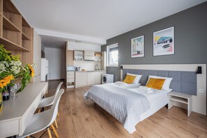Suite Studio Confort | Bureau, espace de travail pour ordinateur portable, Wi-Fi gratuit