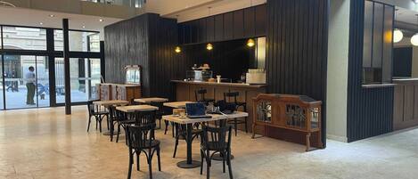 Apartment, 1 Schlafzimmer, barrierefrei, Raucher | Speisen