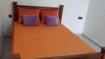 2 bedrooms, WiFi, bed sheets