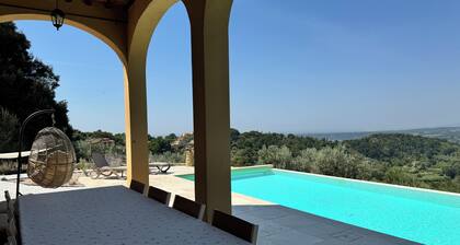 Villa Tramontalba - luxury villa, private infinity pool, spectacular panorama