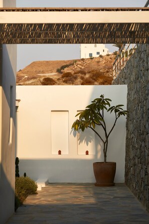 House, Smoking