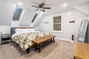 3 habitaciones, tabla de planchar con plancha y cuna de viaje 