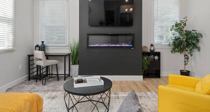 Downtown Bliss, Walk Everywhere!