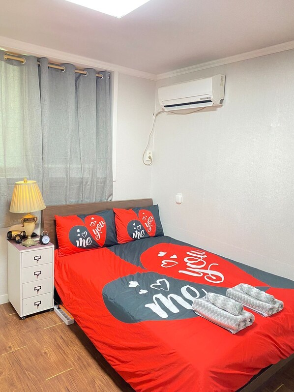 1 chambre, fer et planche à repasser, Wi-Fi, draps fournis