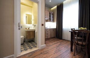 Egyptian cotton sheets, premium bedding, individually decorated - Level Suites (Istanbul)