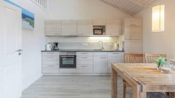 Kühlschrank, Ofen, Herdplatte, Geschirrspüler